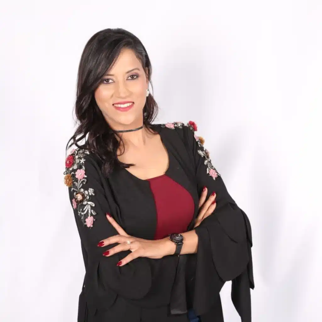 أسماء الشريف