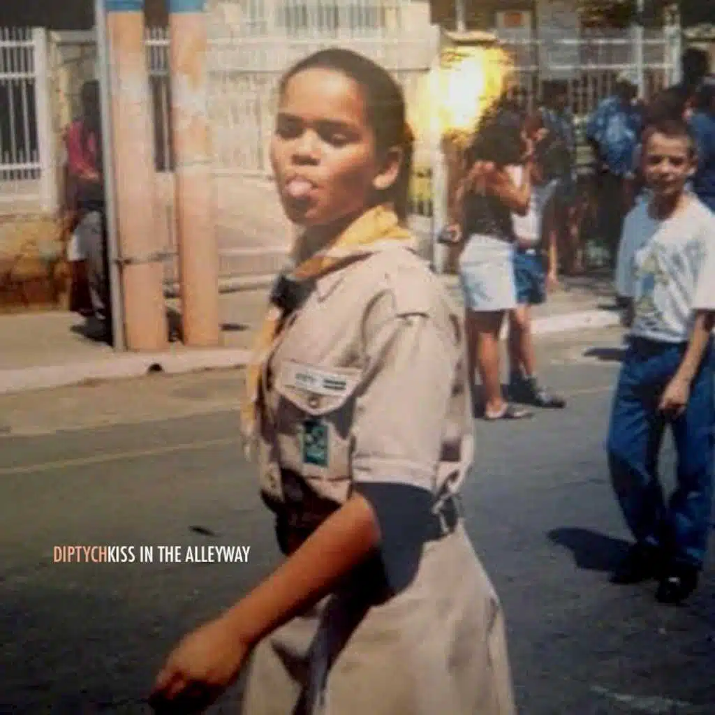 Kiss in the Alleyway