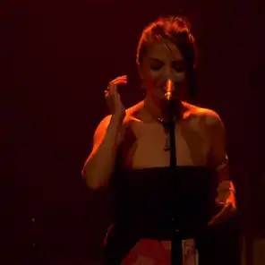 Naanaa Algenina (Live at Café De La Danse)
