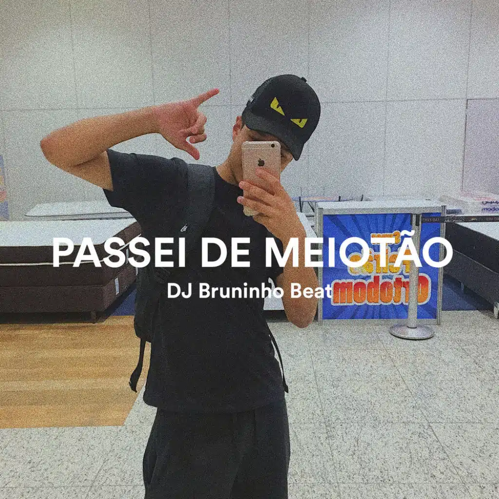 Passei de Meiotão (feat. MC Paulinho DK)
