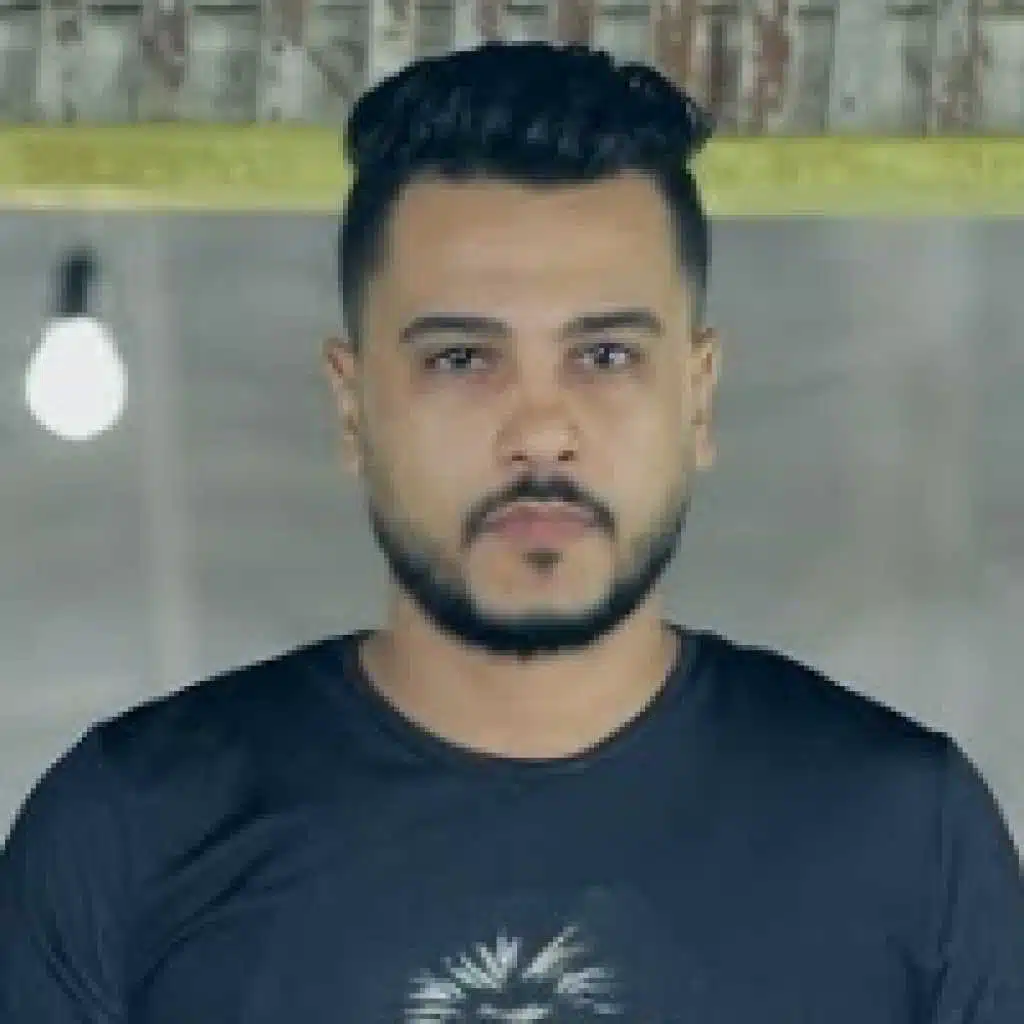 الدنيا عايزه حاوى