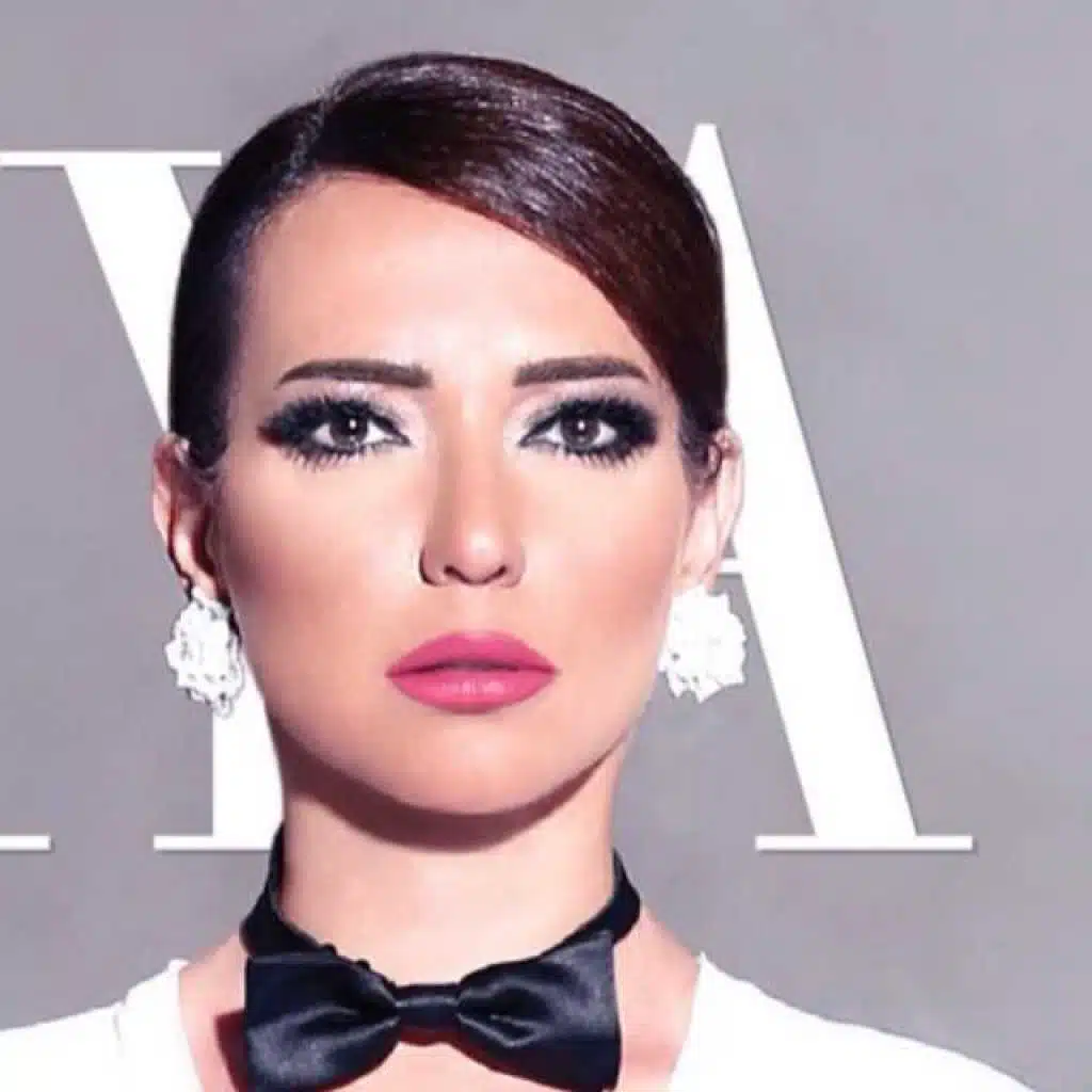 لازم تبعد عني