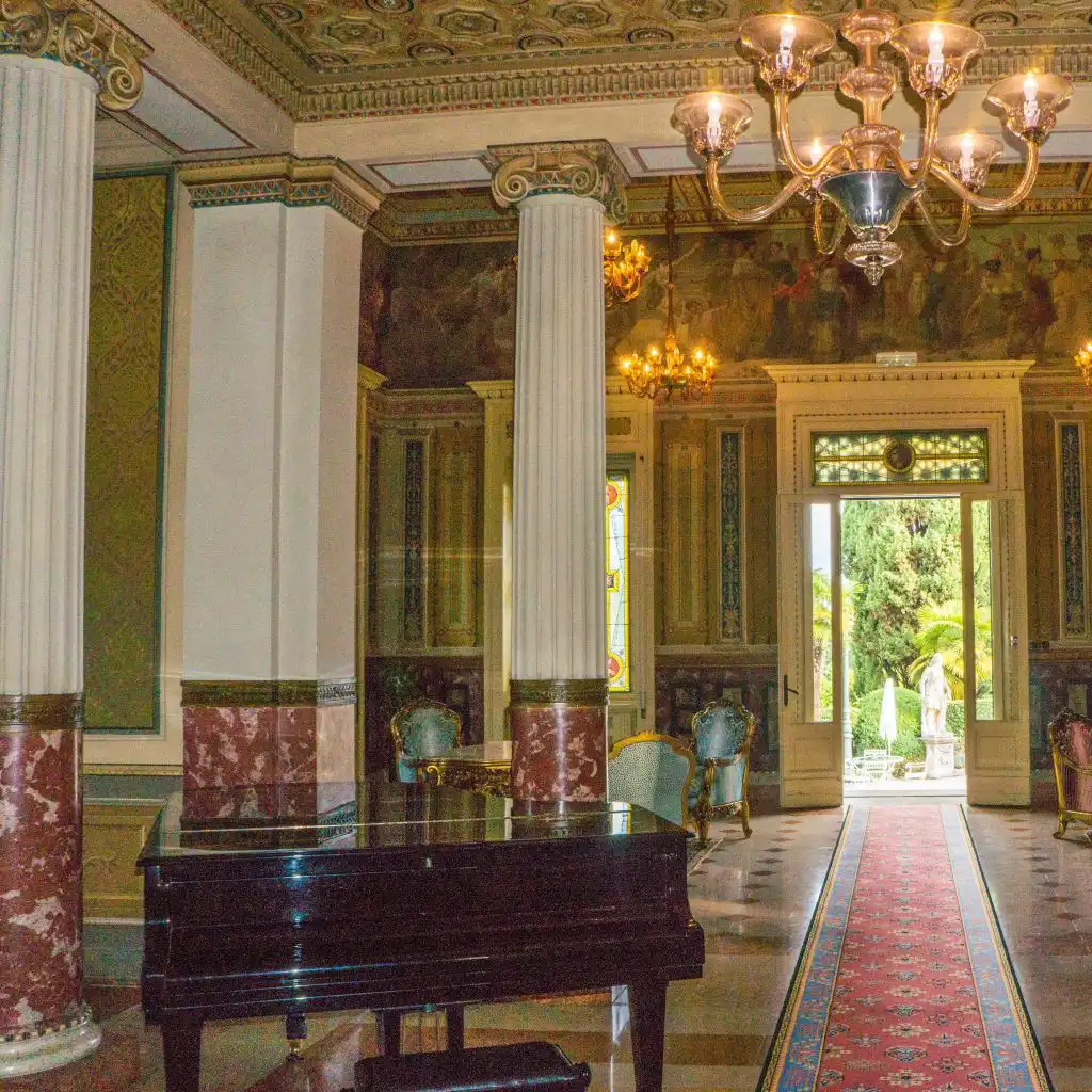 Calming Piano (Romantic Piano Music)