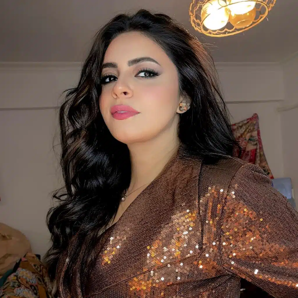 ياسمين نيازى