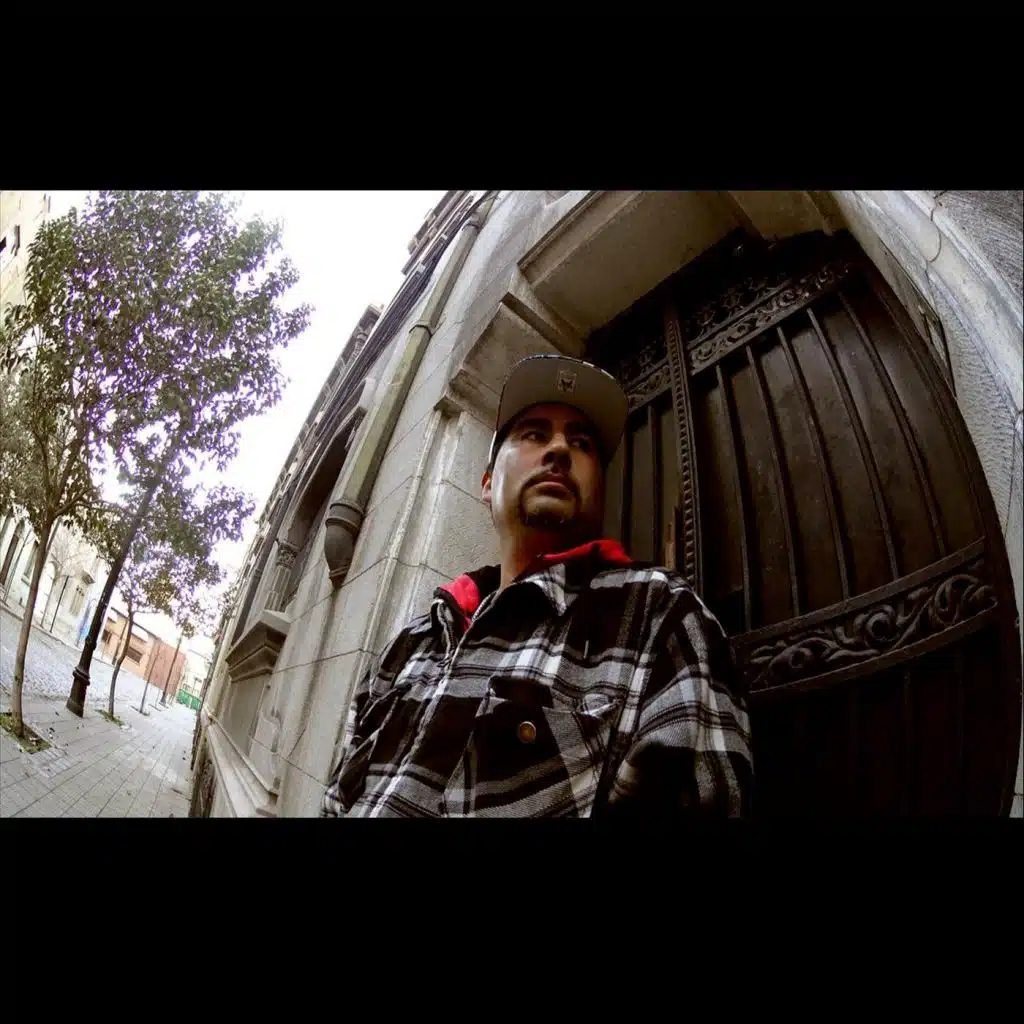 Evasión (feat. Toga Beat, Xmc & Eneoaese)