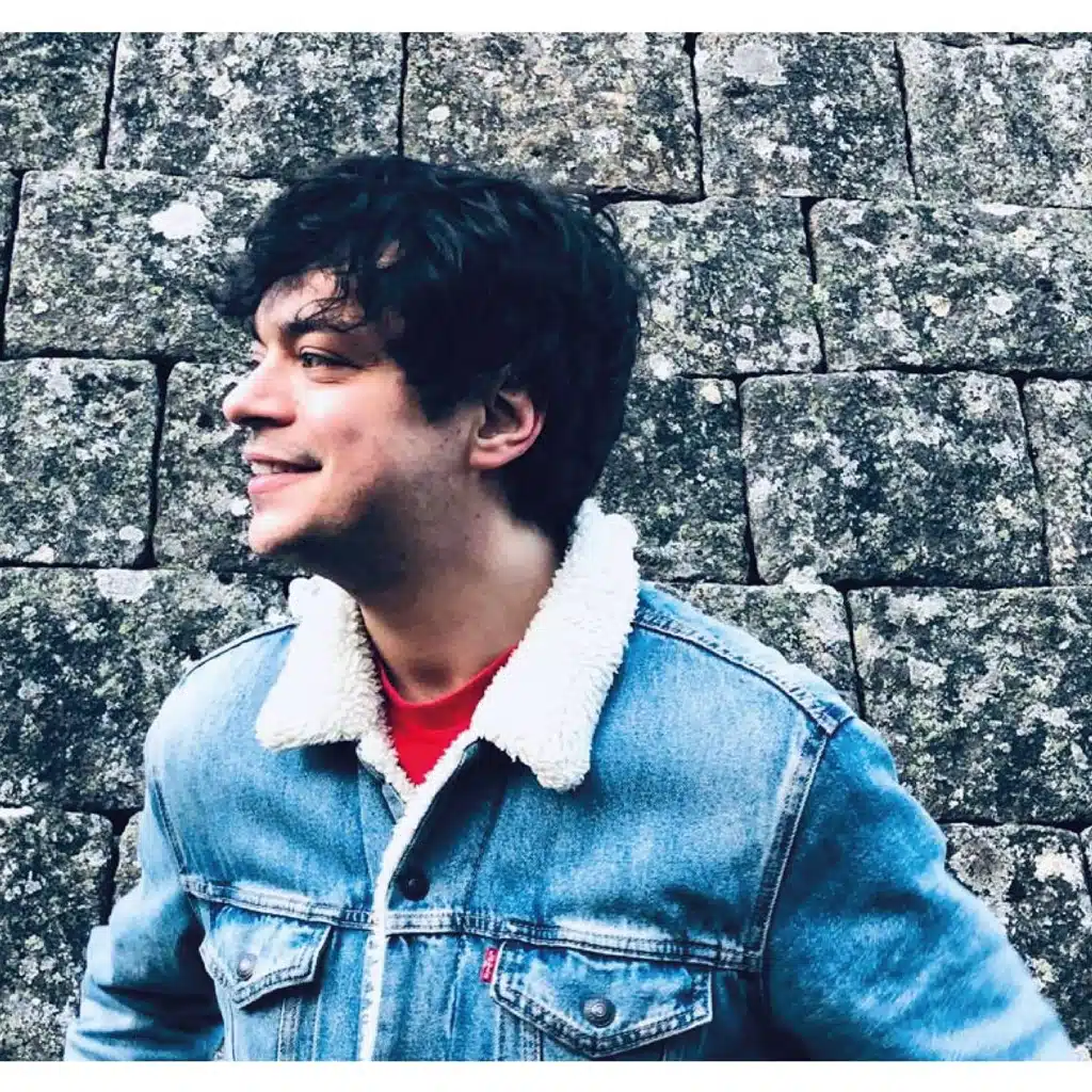 Get Cape. Wear Cape. Fly