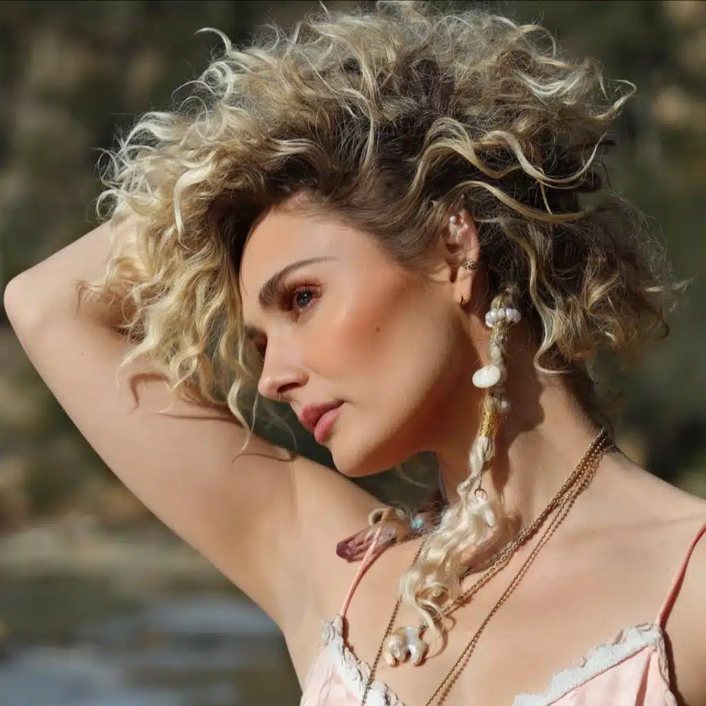 Clare Bowen