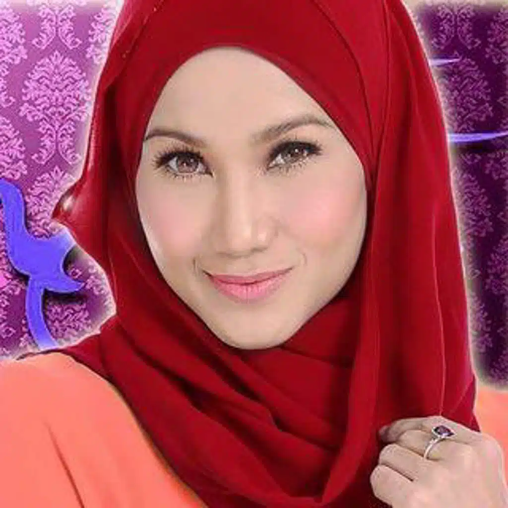 Amy Mastura