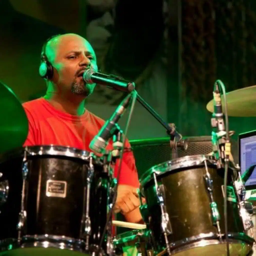 Um Sonho Bom (feat. Banda Legenda, Jesiel Bives, Nivaldo Fontineles & George Gomes)