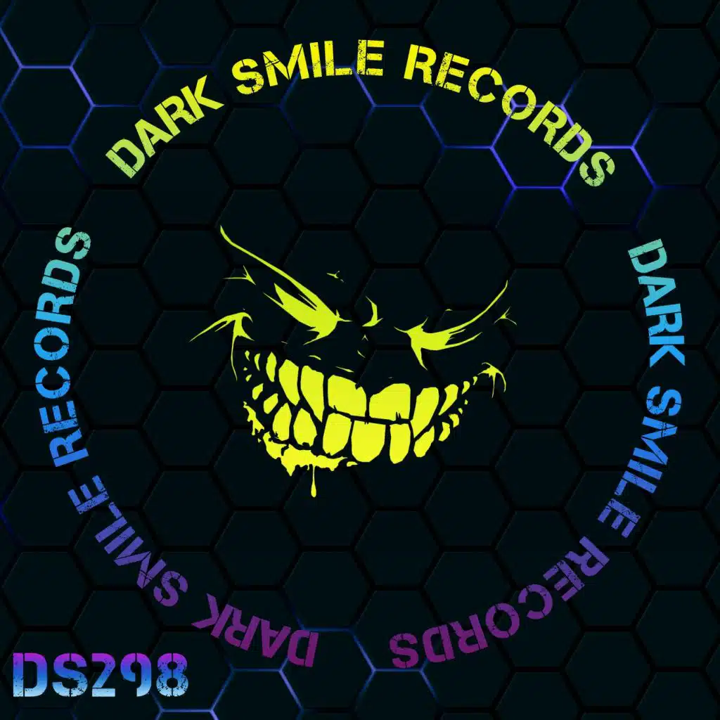 Momo Dobrev, Dennis Smile