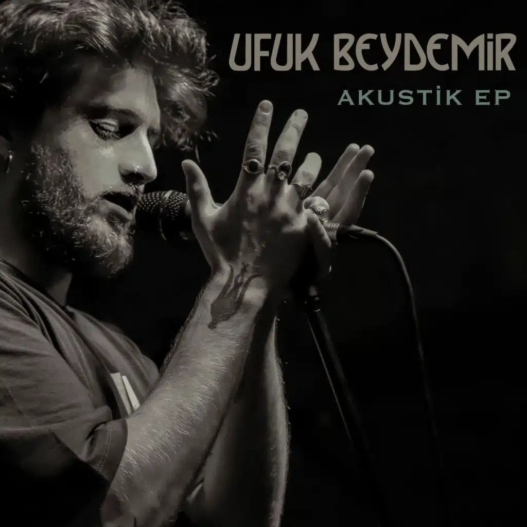 Ay Tenli Kadın (Akustik)