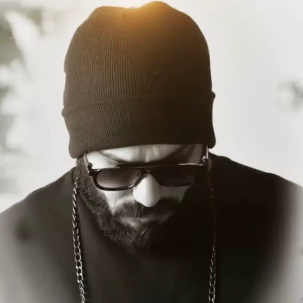 انكلبت خلقته