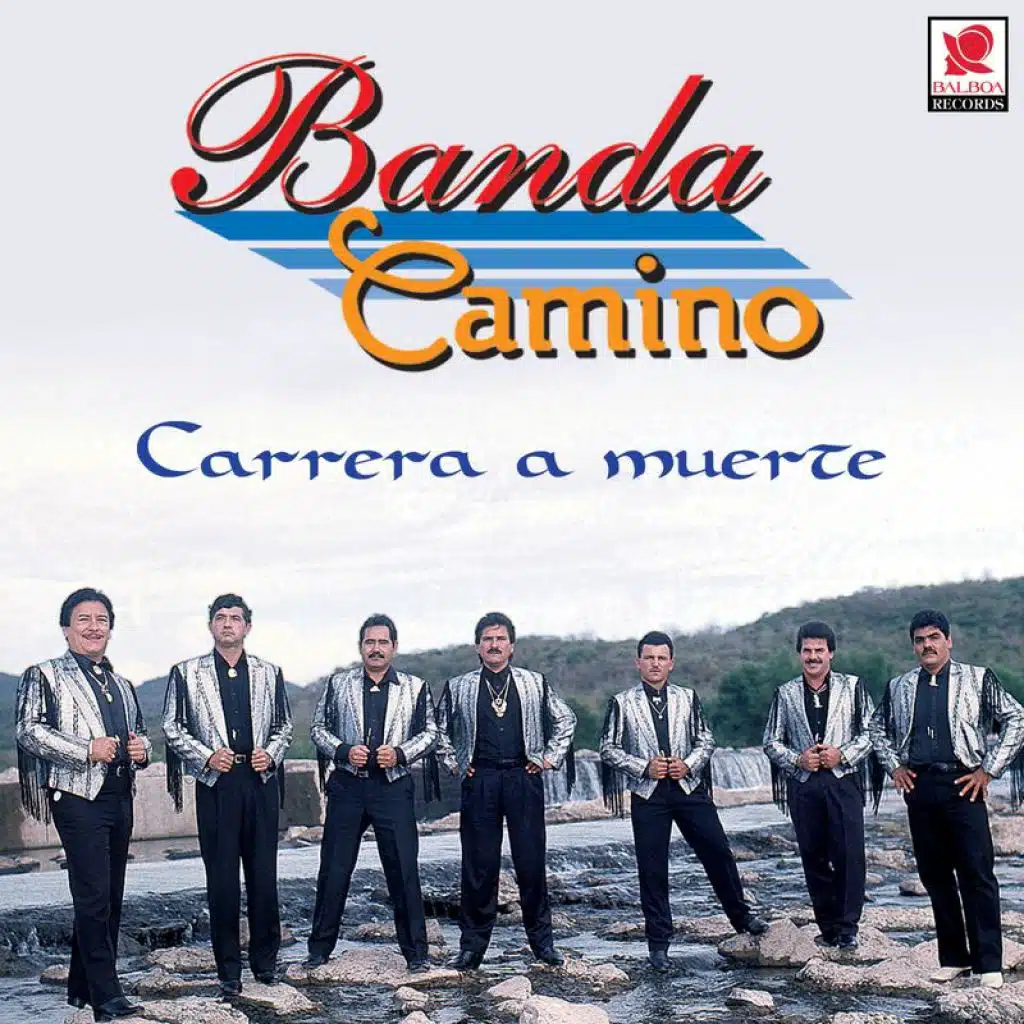 A La Sombra De Un Guamúchil
