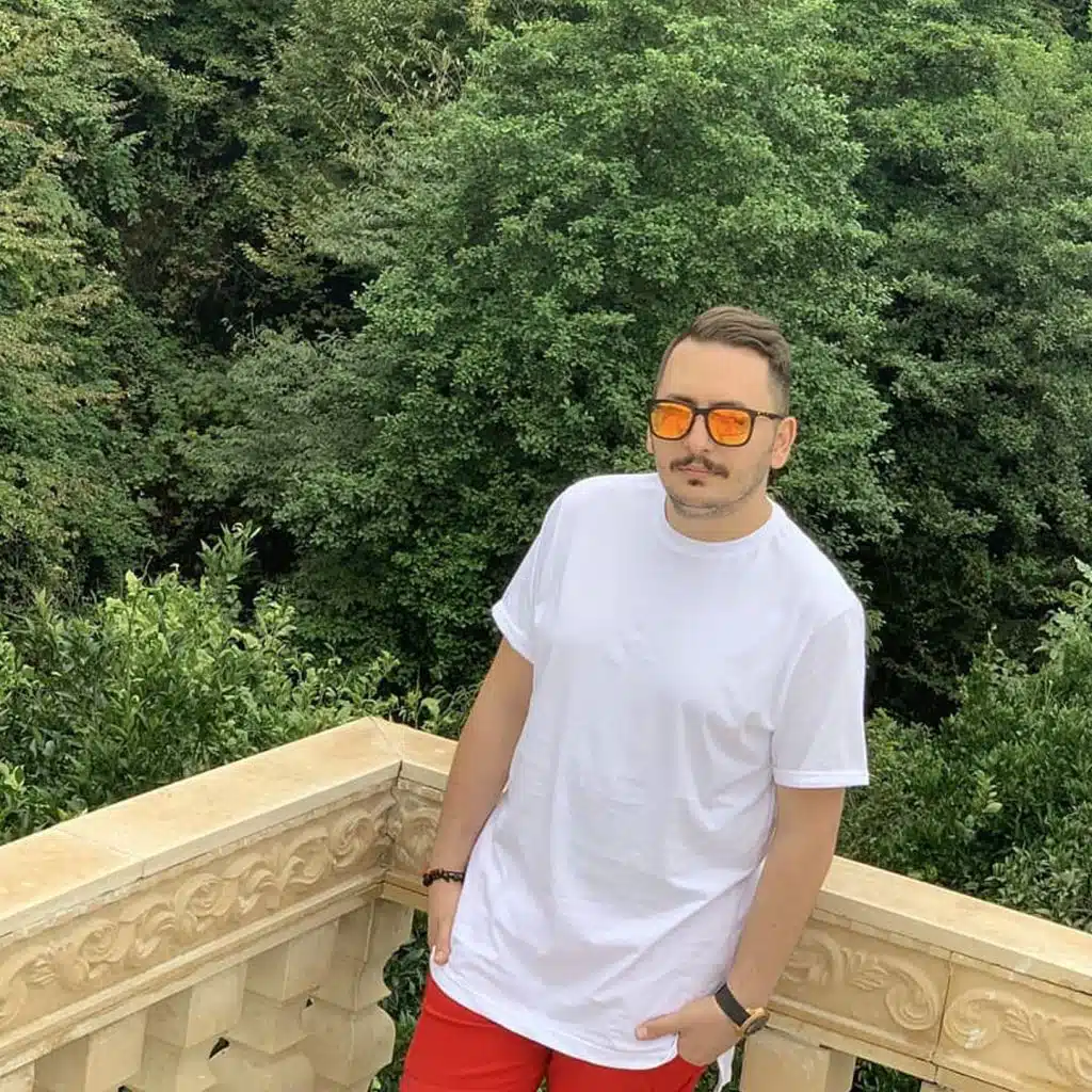 Mikham Pirooz Basham (feat. Mohammad Bibak)