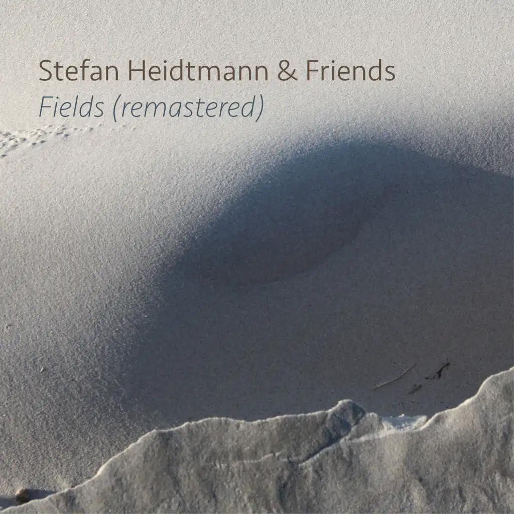 Fields (feat. Oscar Kliewe, Sandra Klinkhammer, André Nendza & Martell Beigang)