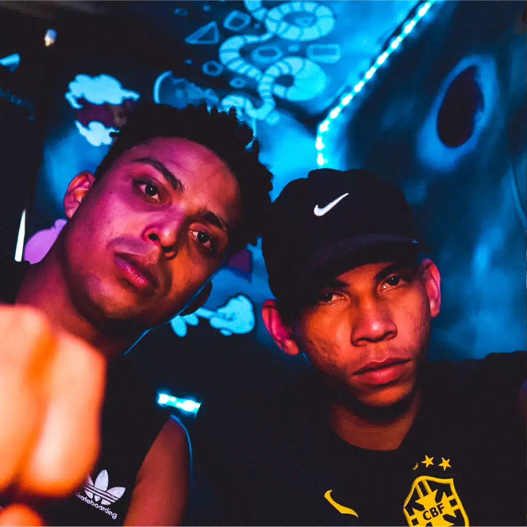 Fenômeno (feat. Azvisoes)