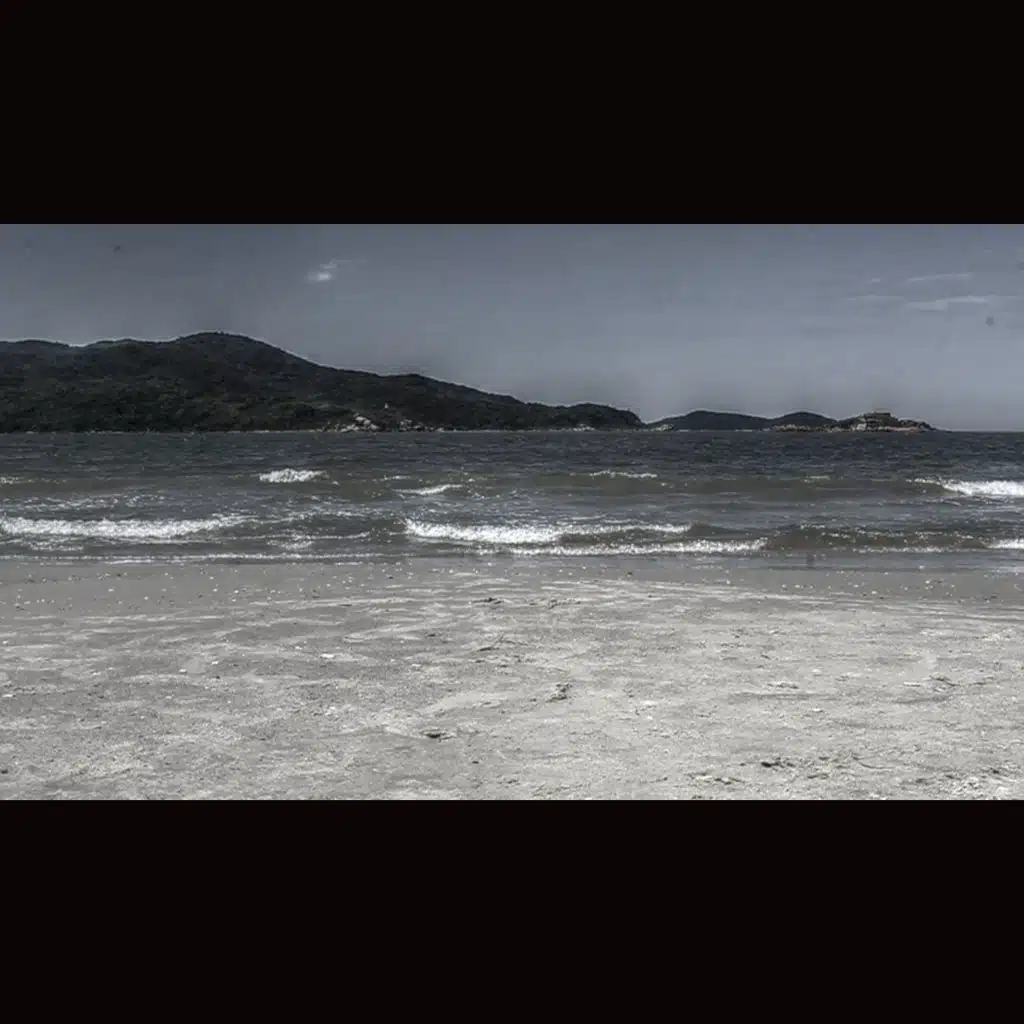 Líquida (feat. Gabrielle Philippi)