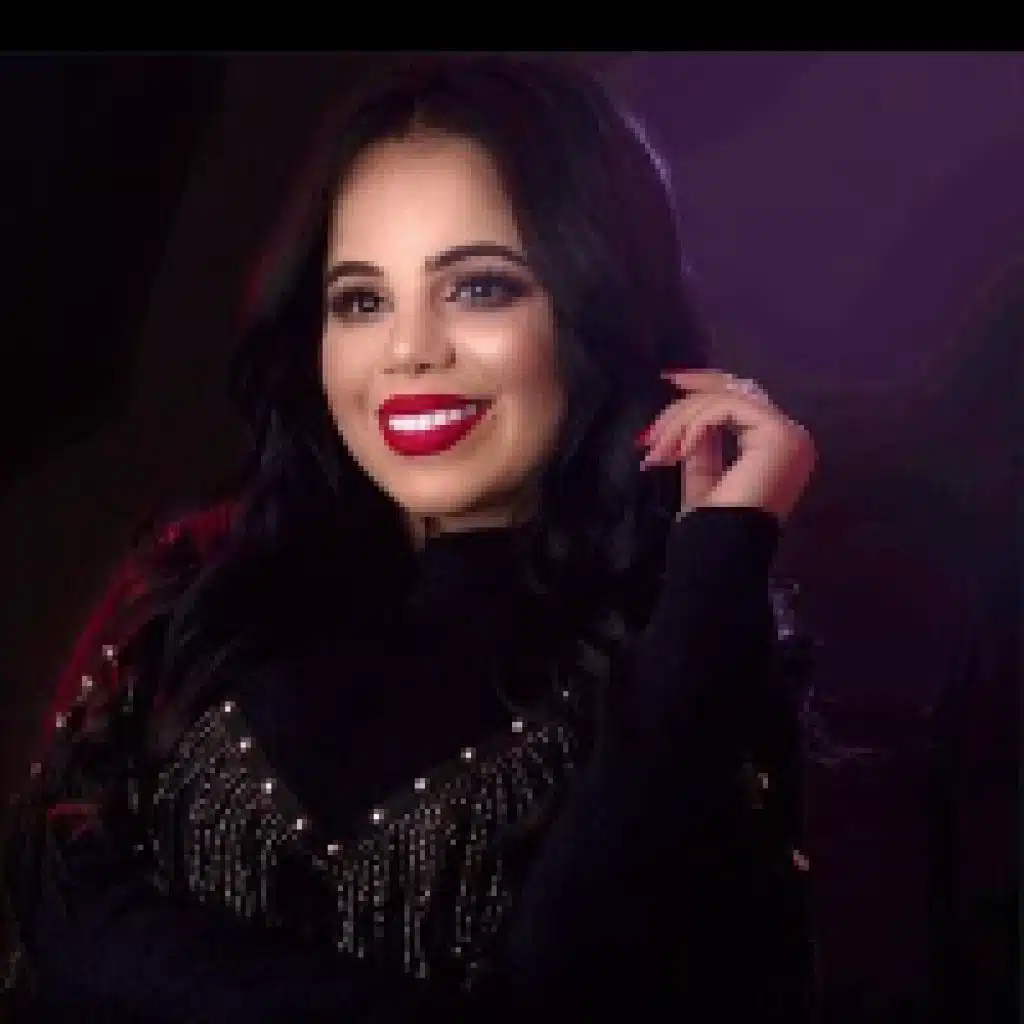 ام تنورة بسحاب