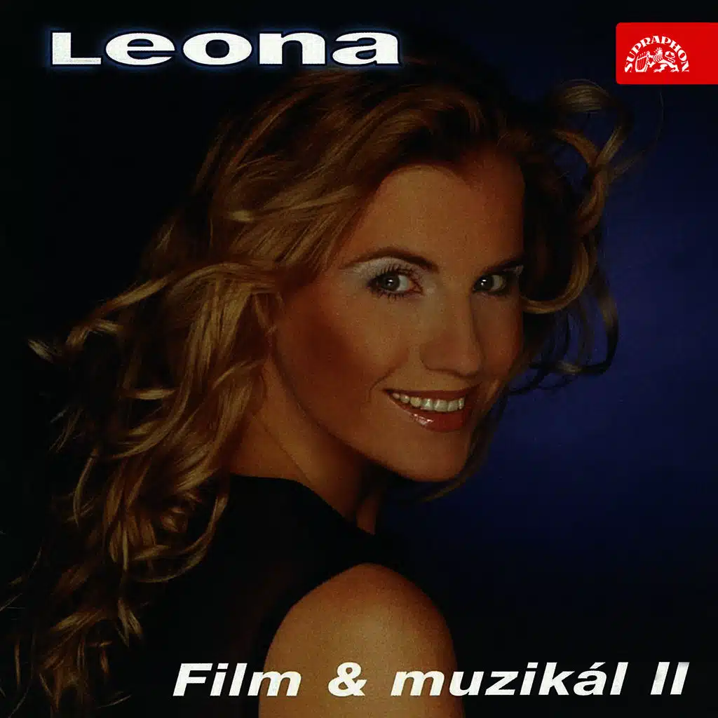 Dlouhá, bílá, žhoucí kometa