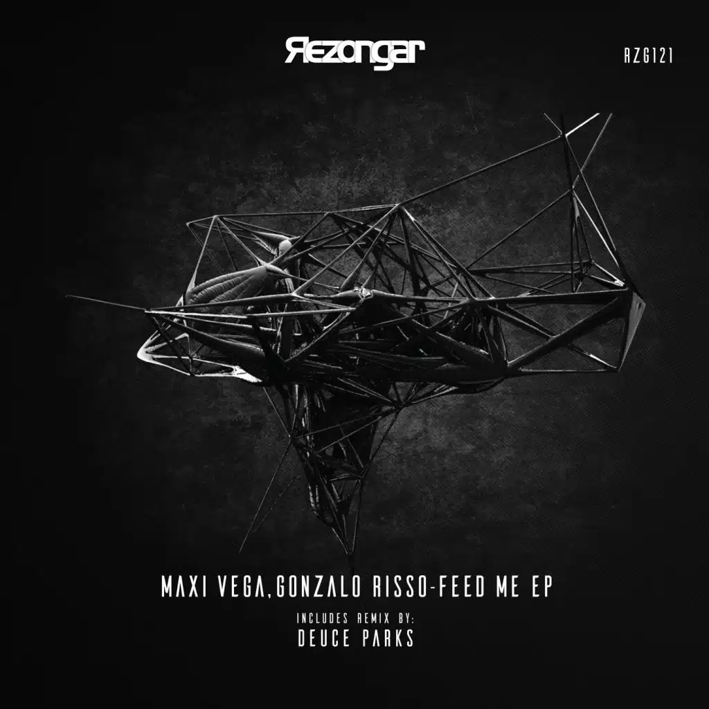 Maxi Vega, Gonzalo Risso