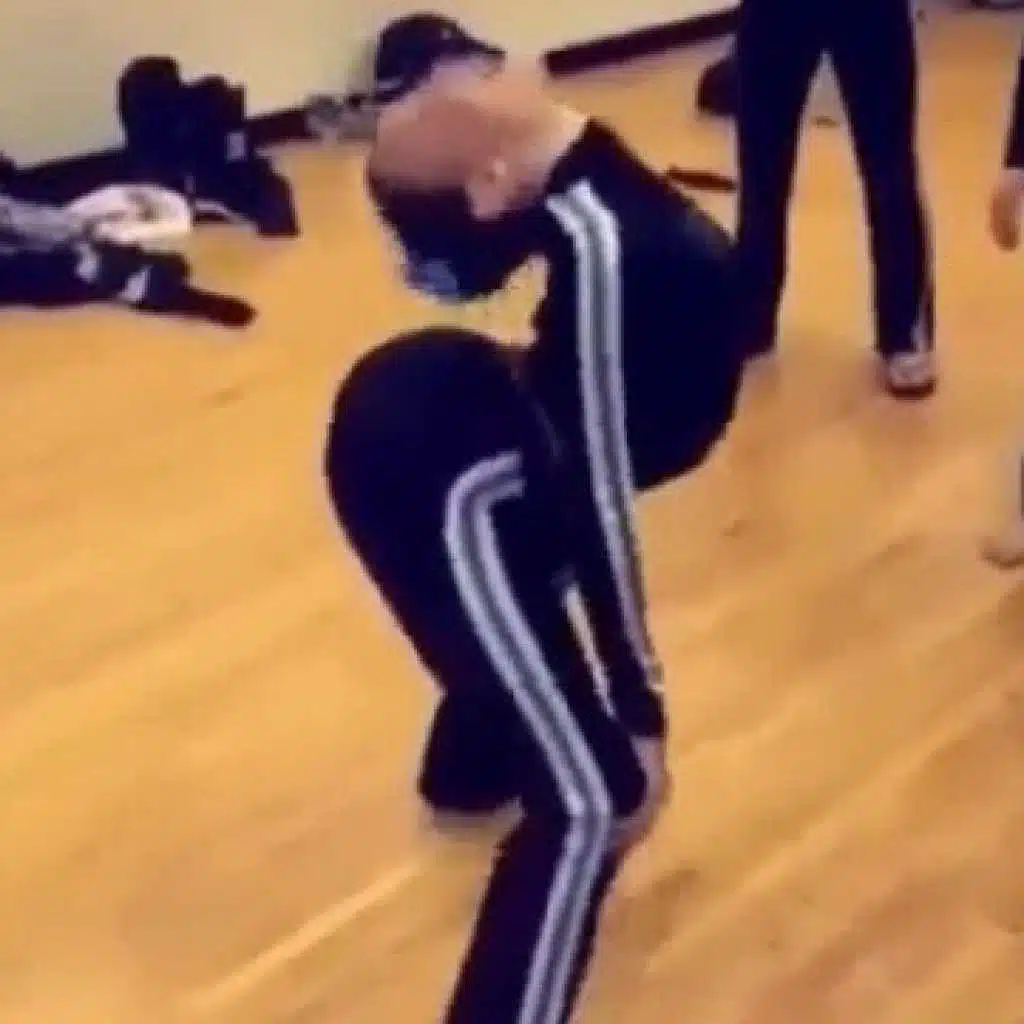 Throw That Ass In A Circle