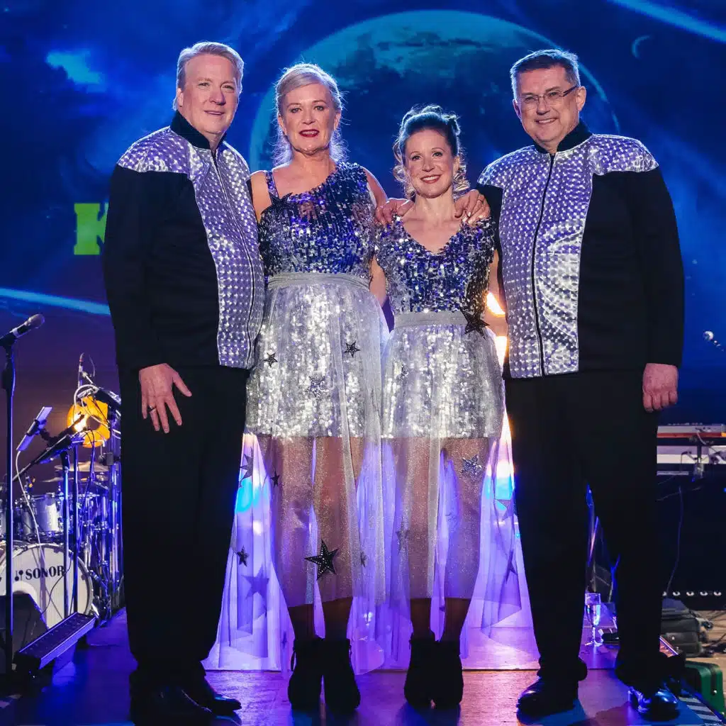 We Are Reaching for the Stars (Ultimate Kickoff Version) [feat. Svenn, Gene, Kattis & Kajsa]