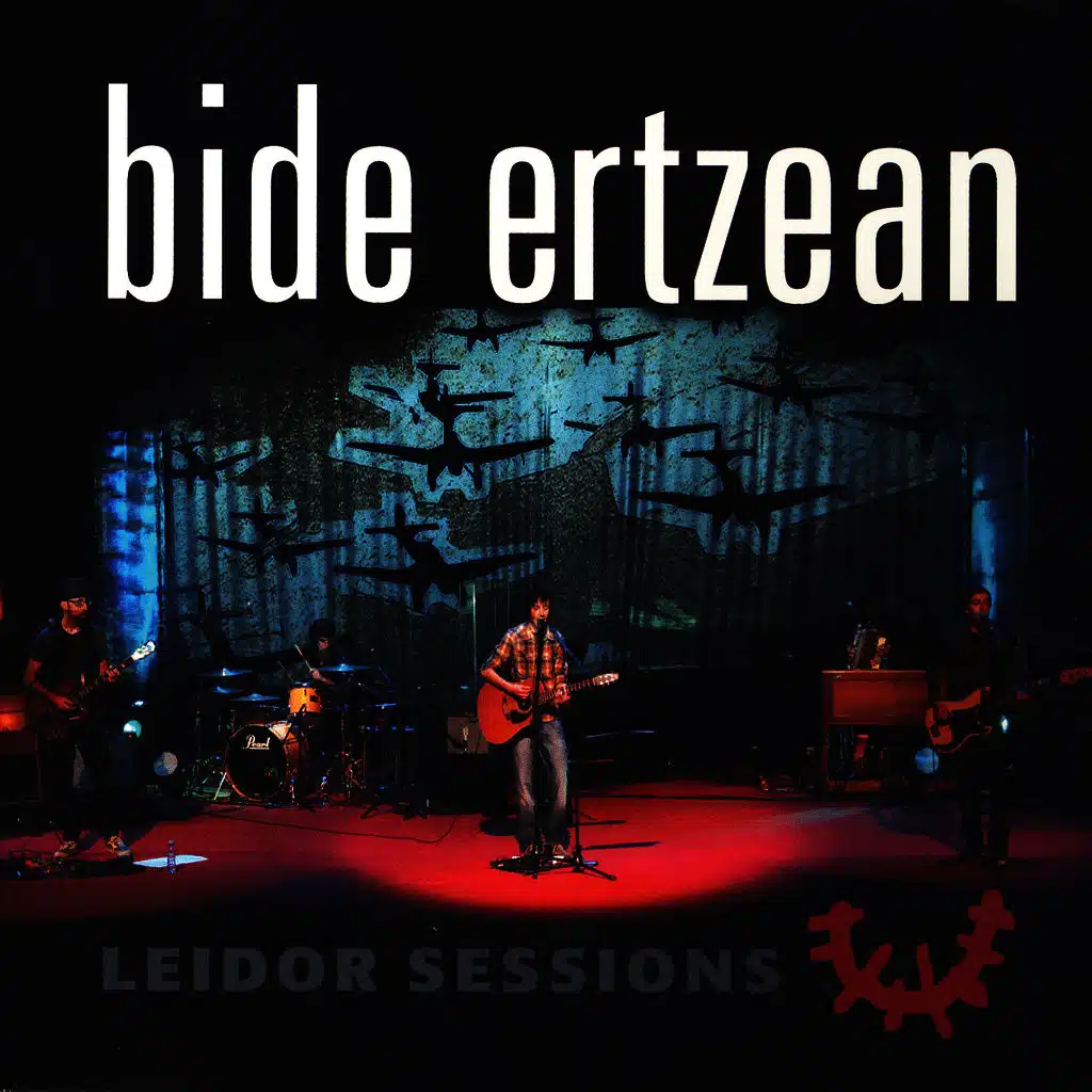 Aurrez Amestu Gabetan (Live)