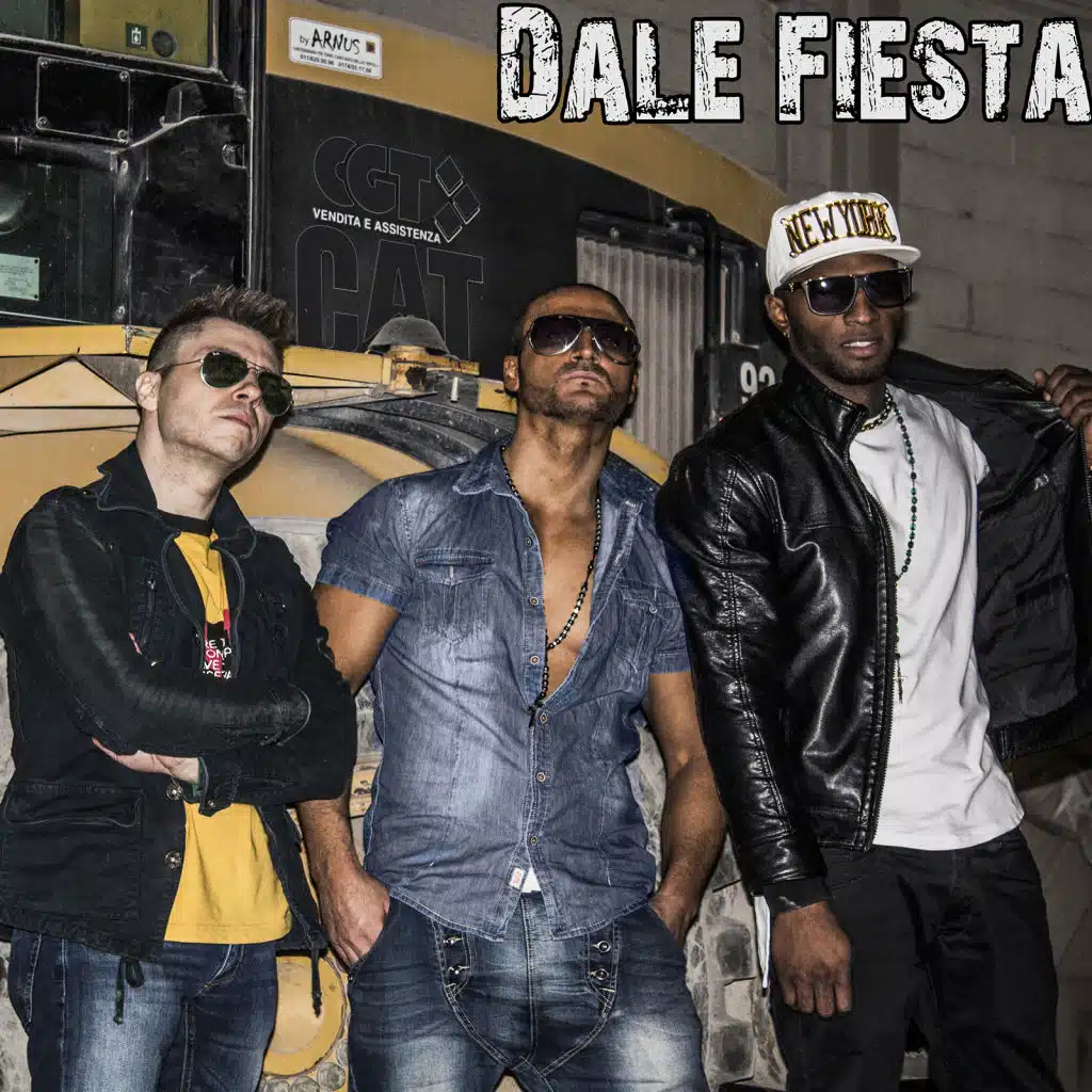Dale Fiesta (feat. Max Salsapura & El Tibu)