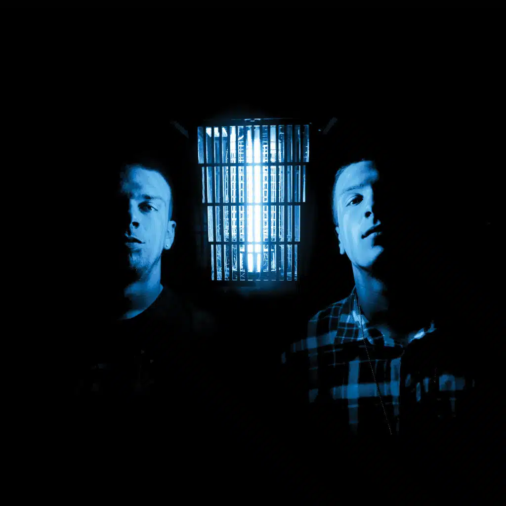 Towards the Light (feat. Sarah Corry)