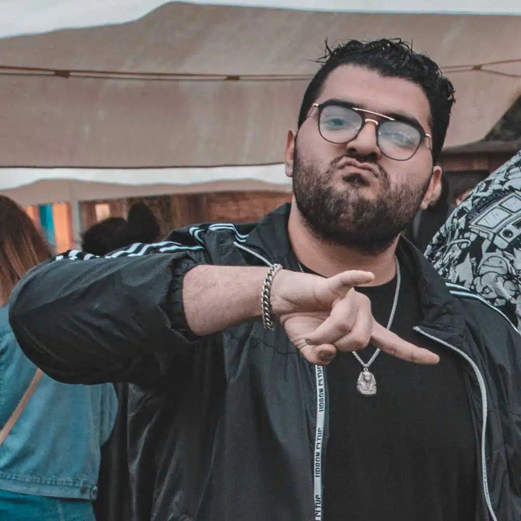 عمرو عواد