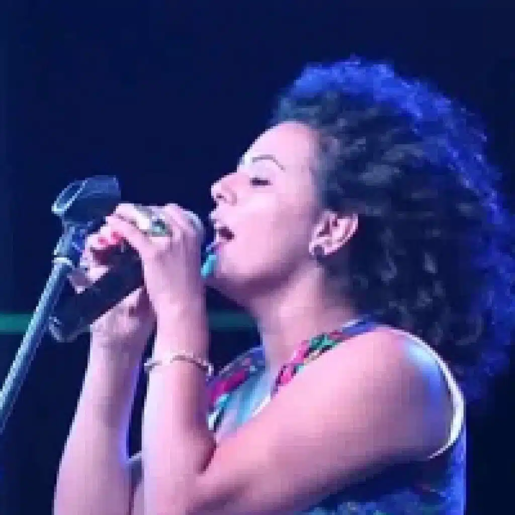 أنا الزناتي