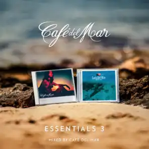 Café del Mar Essentials 3