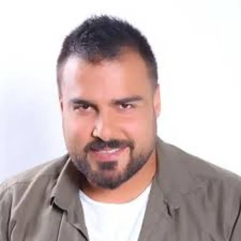 زيحوا من طريقا