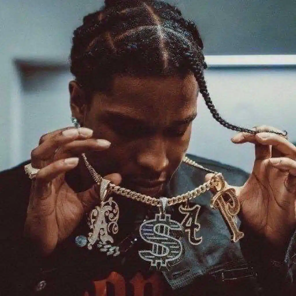 👼🏽