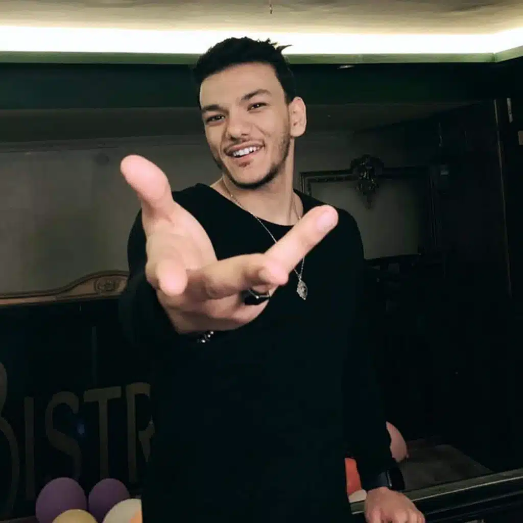 الفرحة في حياتي ساعه