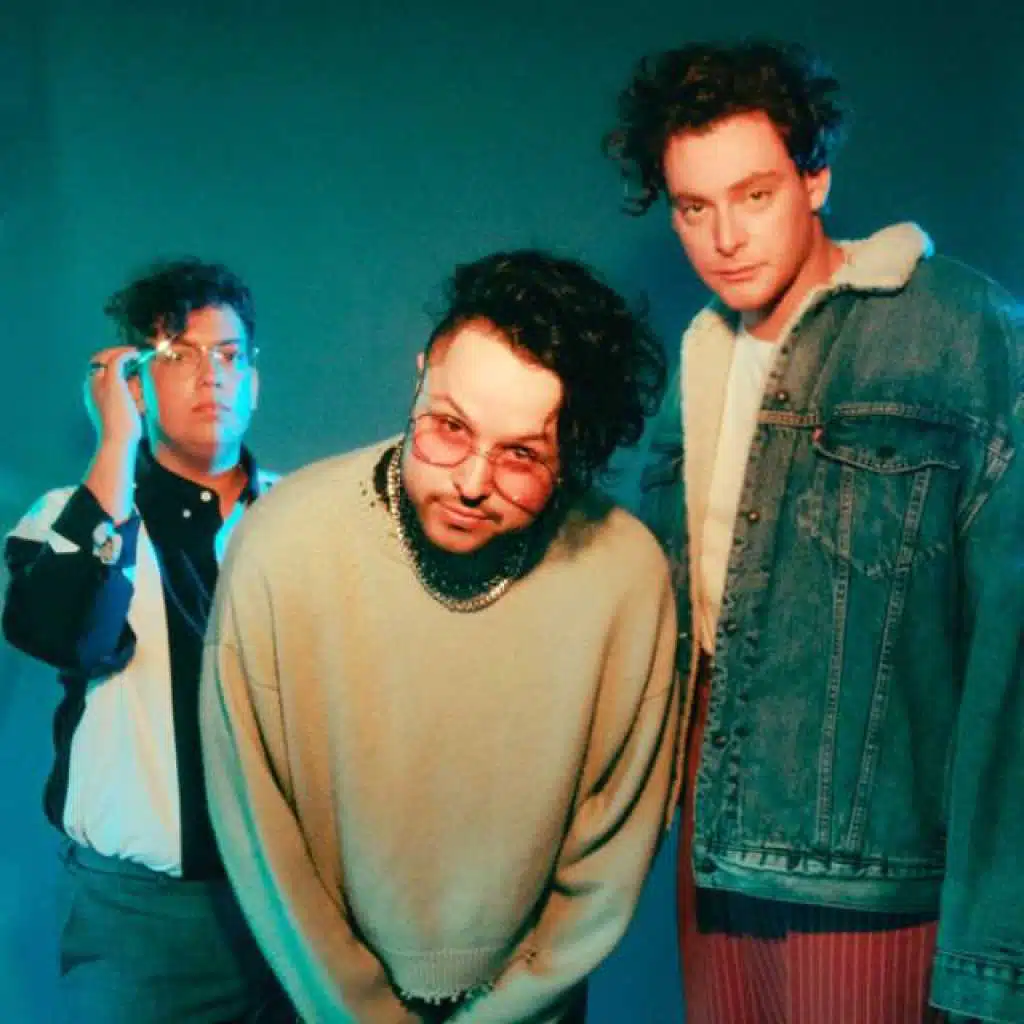 lovelytheband