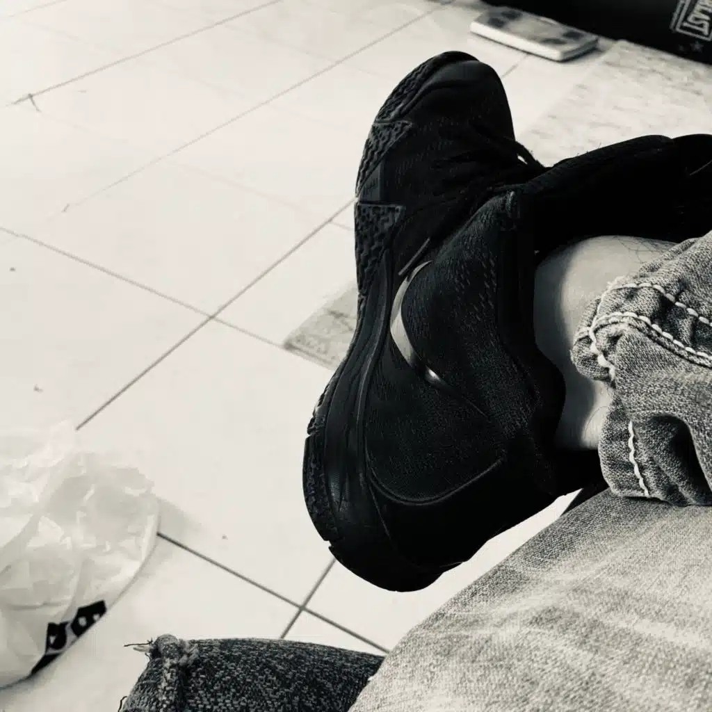 Sup (feat. Throwed Ese)