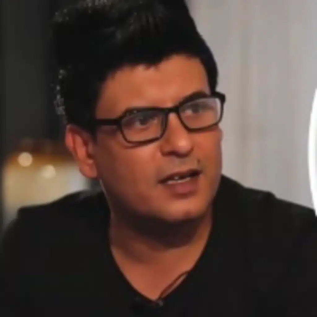 انا بحلكَ المدافع