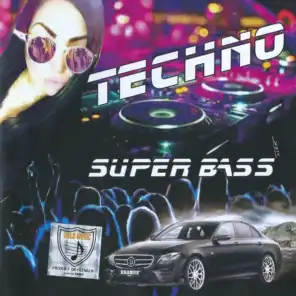 17 Klubowych: Techno Super Bass