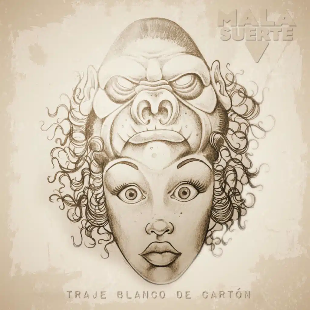 Traje Blanco de Carton