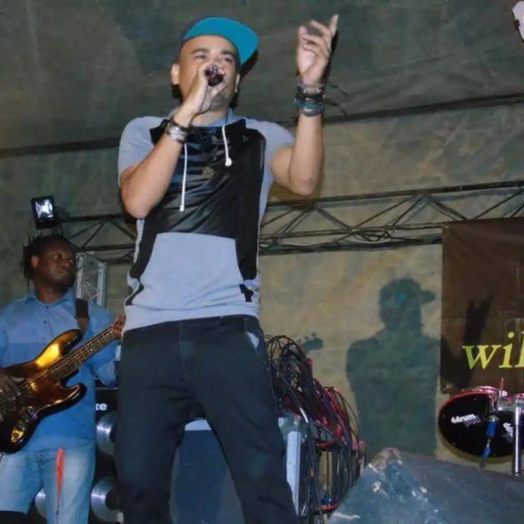 Ezali Yo Te Live (Live)