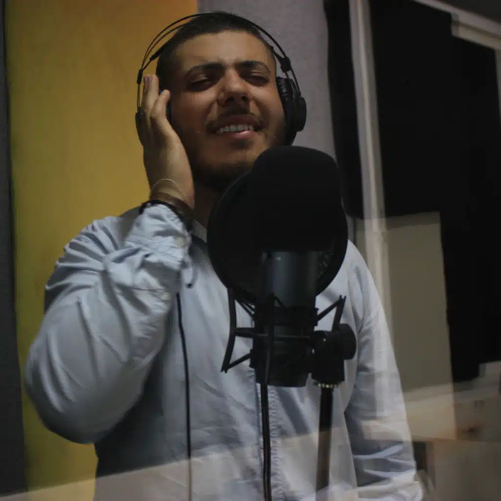 قلبي عليك / أول حبيب