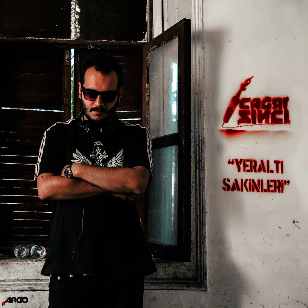 Yanlış Zaman Yanlış Yer (ft. Ados )