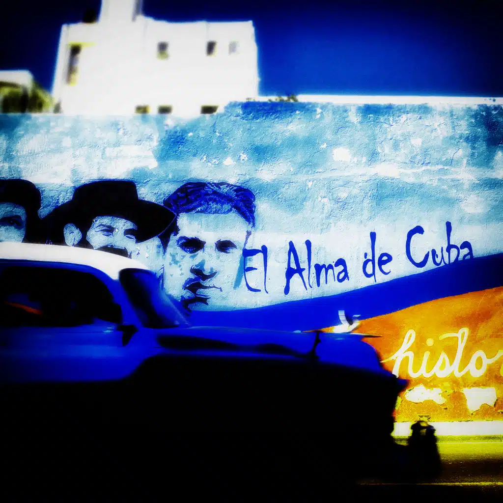 Encantado de la Vida