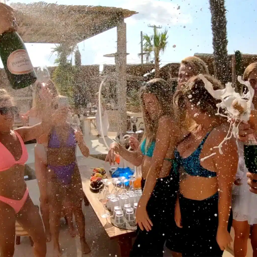 Mama Bonita (feat. Eva)