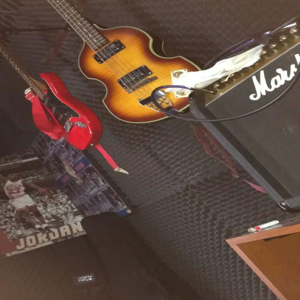 Doce (feat. Adalberto Rabelo Filho, Carlos Russo, Carlos H & Tito)