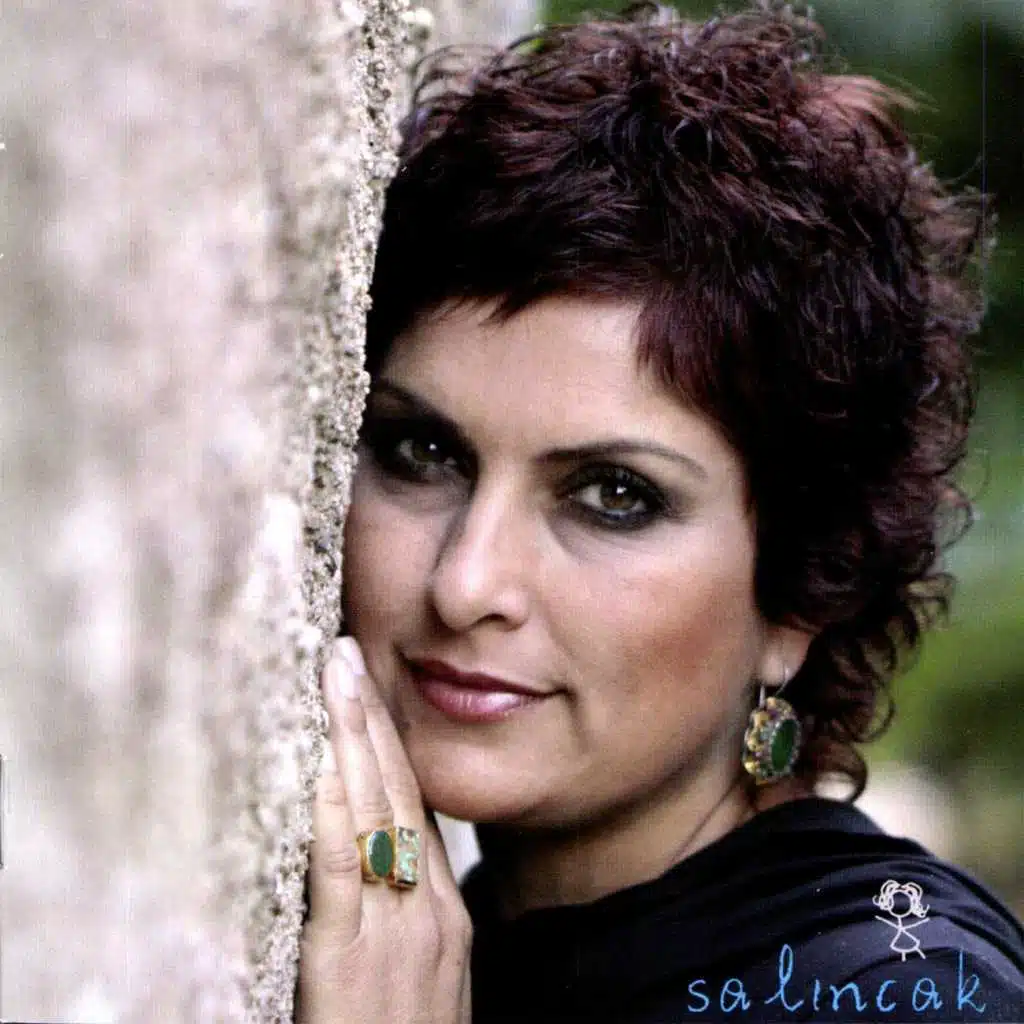 Ağ Elime Mor Kınalar Yaktılar