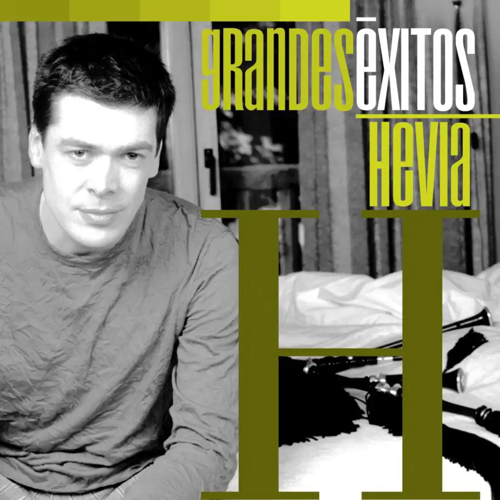 Grandes Éxitos: Hevia