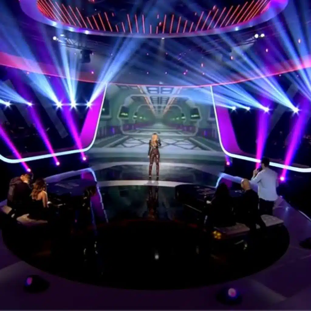 فوتي بعلاقة