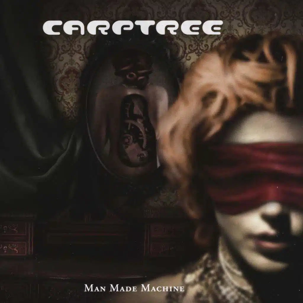 In the Centre of an Empty Space